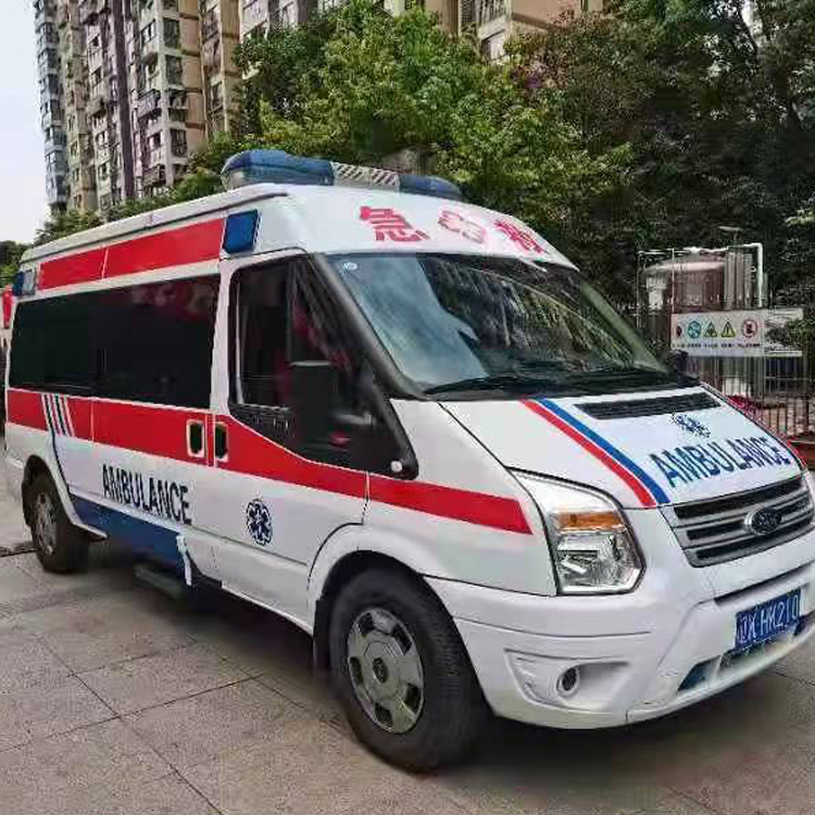 大足长途救护车护送病人返乡